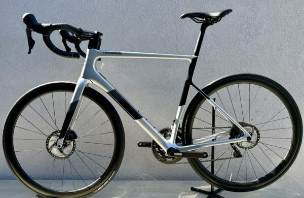 Bicicleta de Carbono Cannondale SuperSix Evo Shimano Ultegra - 56 10