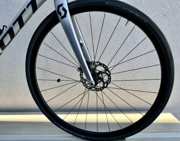 Bicicleta de Carbono Scott Addict 20 Shimano 105 - 56 8