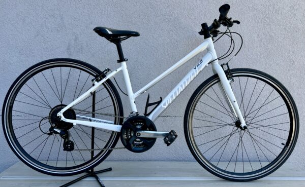 Bicicleta de Alumínio Specialized City Vita Shimano Altus - M 1