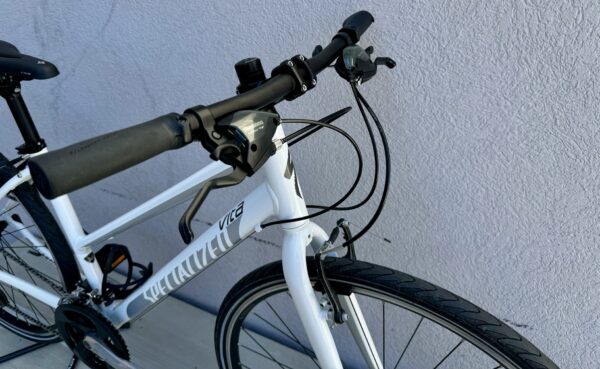 Bicicleta de Alumínio Specialized City Vita Shimano Altus - M 7